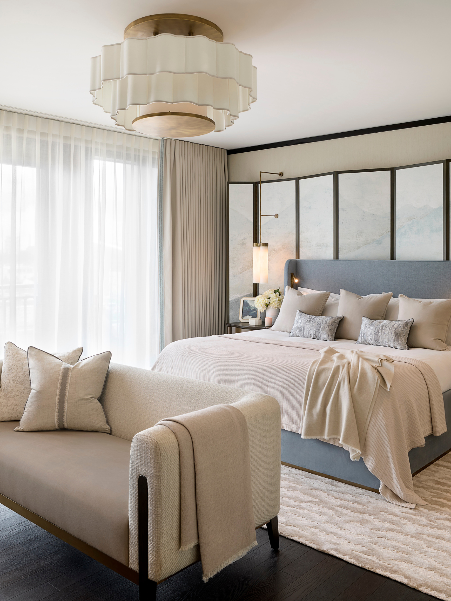 How To Style Your Bed or Sofa Like an Interior Designer – Laura Hammett ...