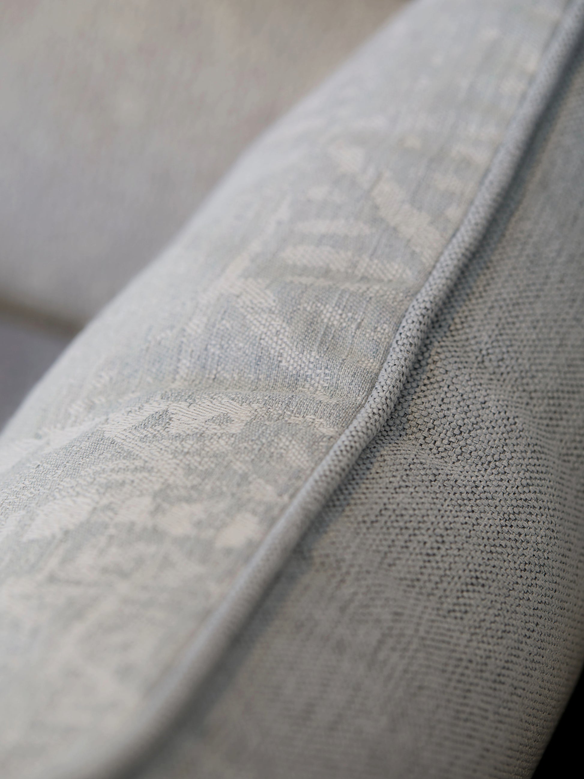 Dalia Cushion