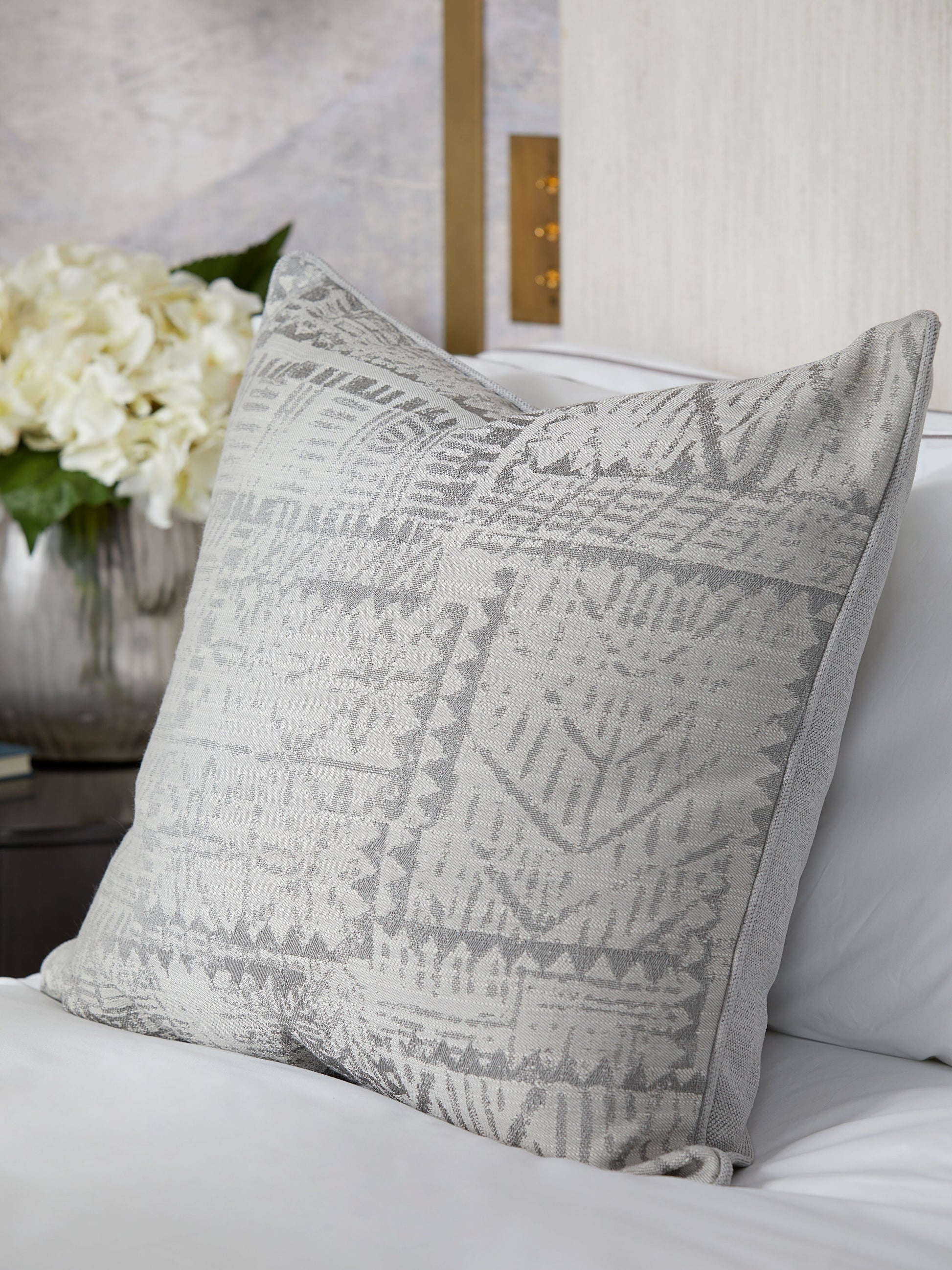 Isle Cushion