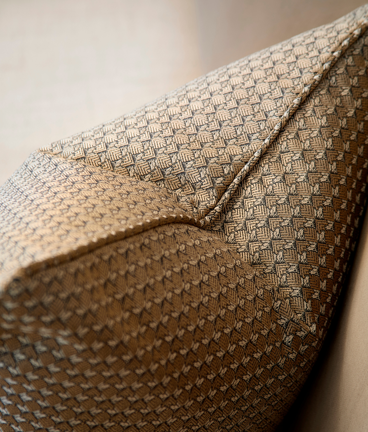 Brymon Cushion