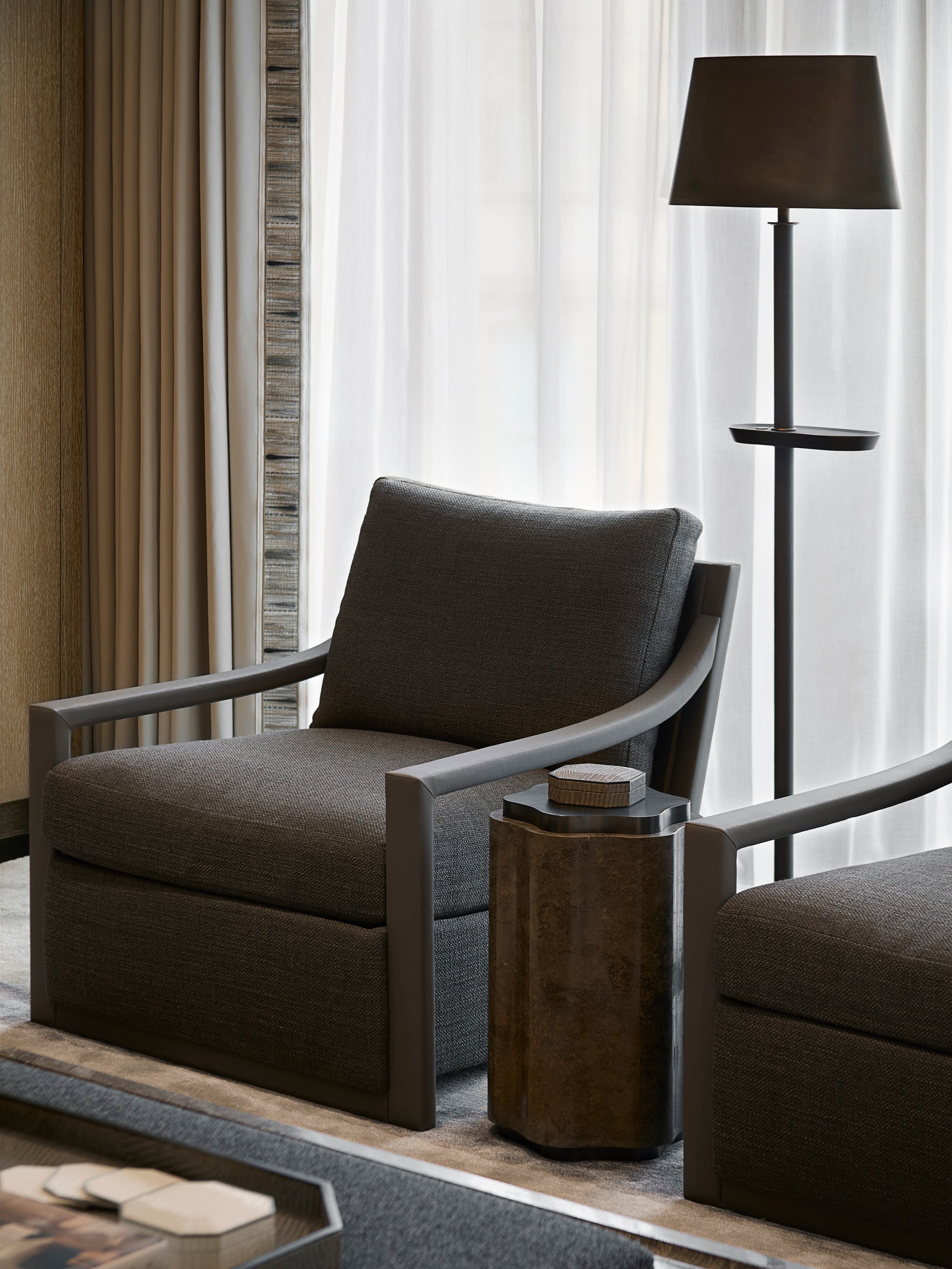 Raven Armchair - Smoke