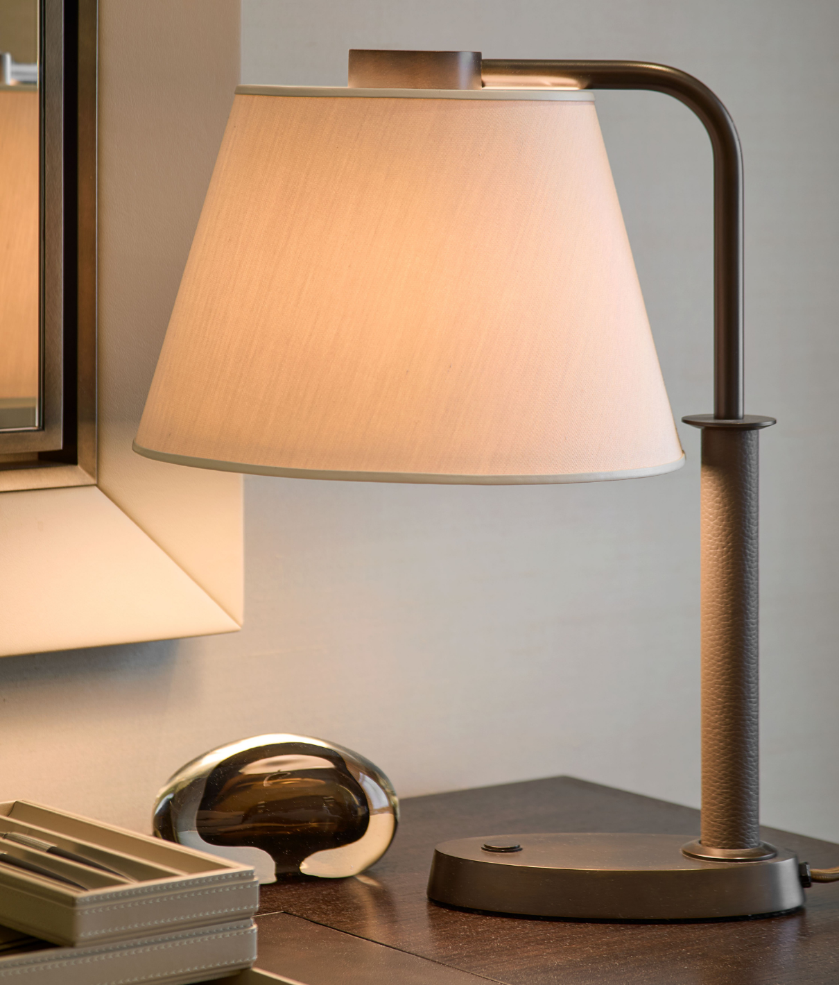 Leon Desk Lamp