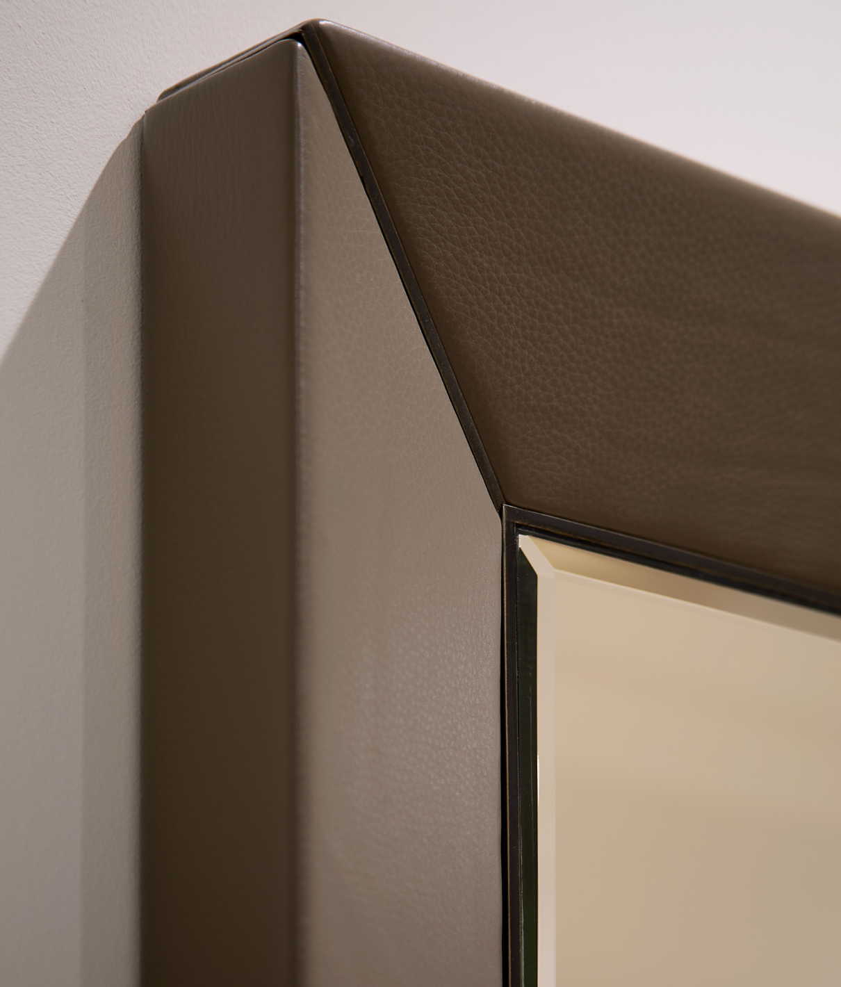 Vardo Mirror - Ivory