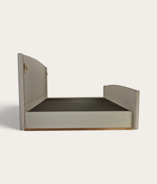 [Cedar Bed - Double / UK Plug, Cedar Bed - Double / EU Plug, Cedar Bed - Double / USA Plug]