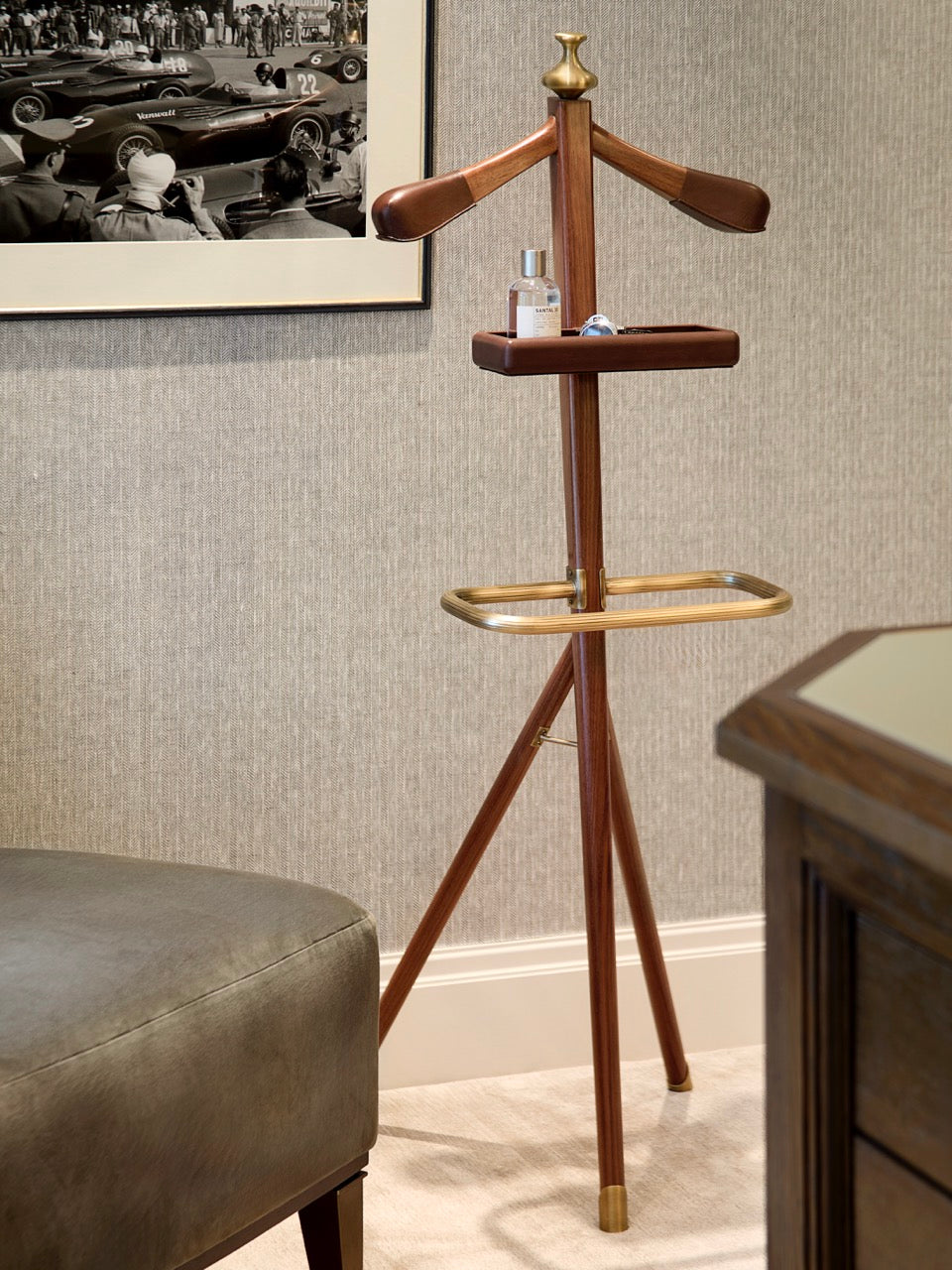 Leonard Valet Stand