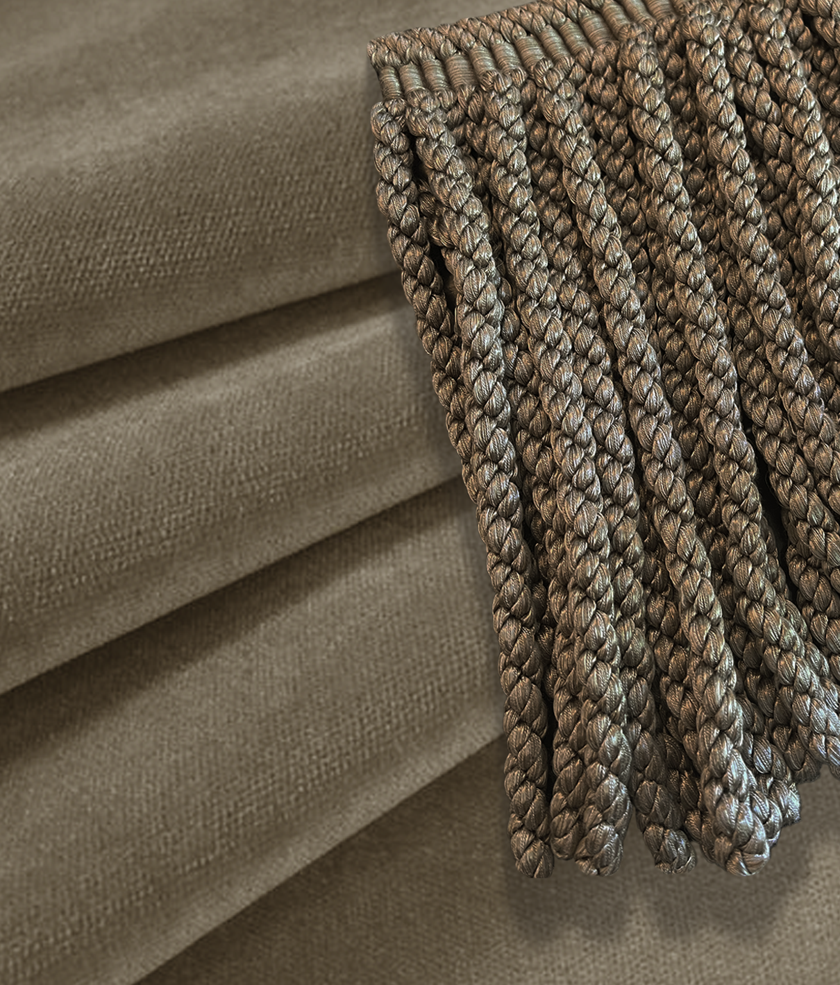 Milton Slipper Chair - Fringe - Oak